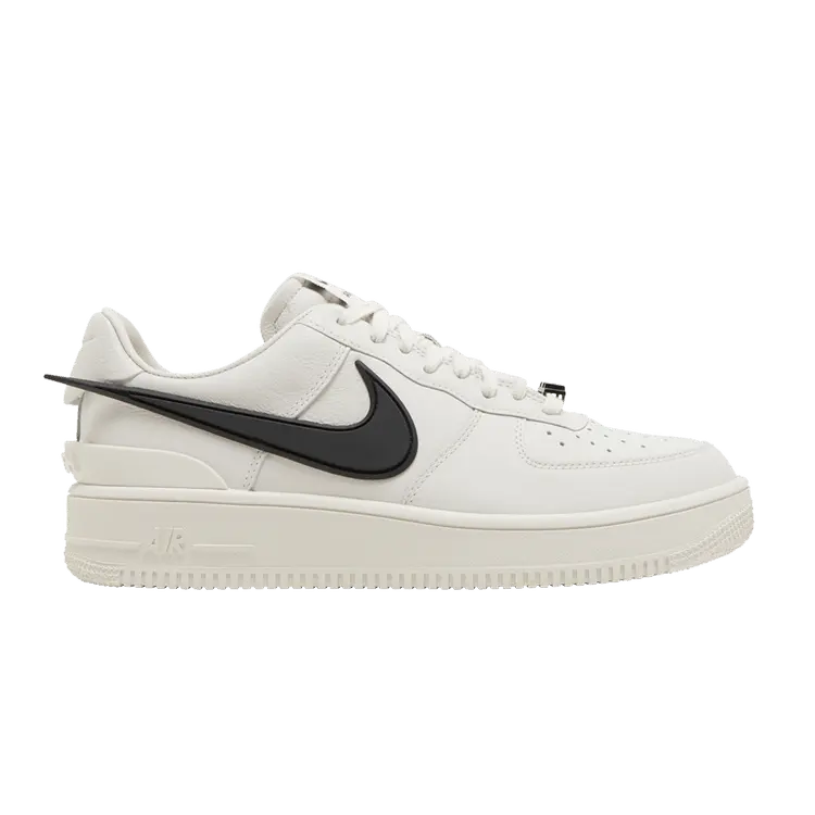 nikeambush phantom1.webp