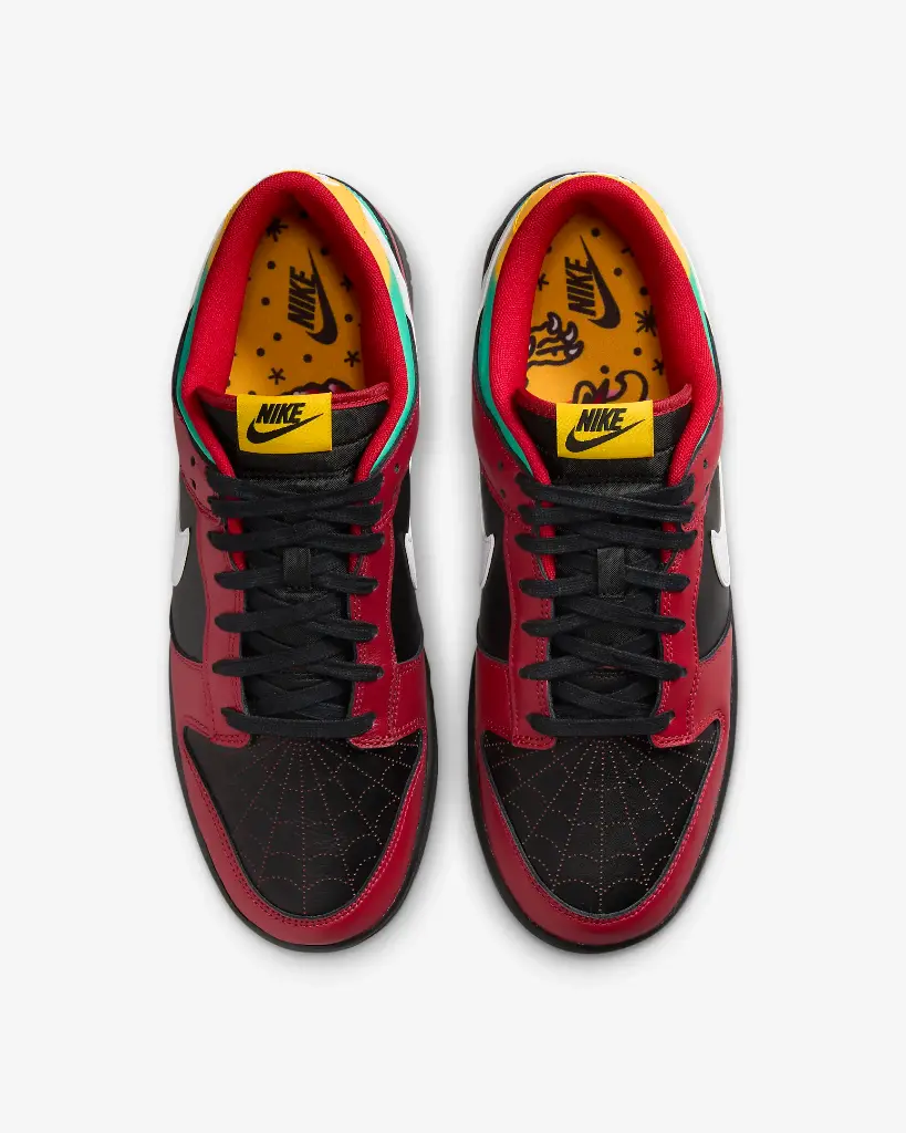 nikedunk gymred3.webp