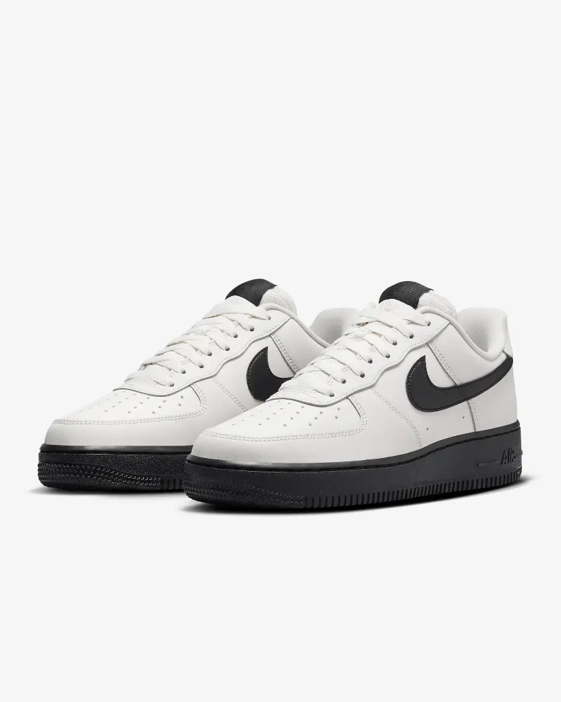 nikeairforce phantom4.webp