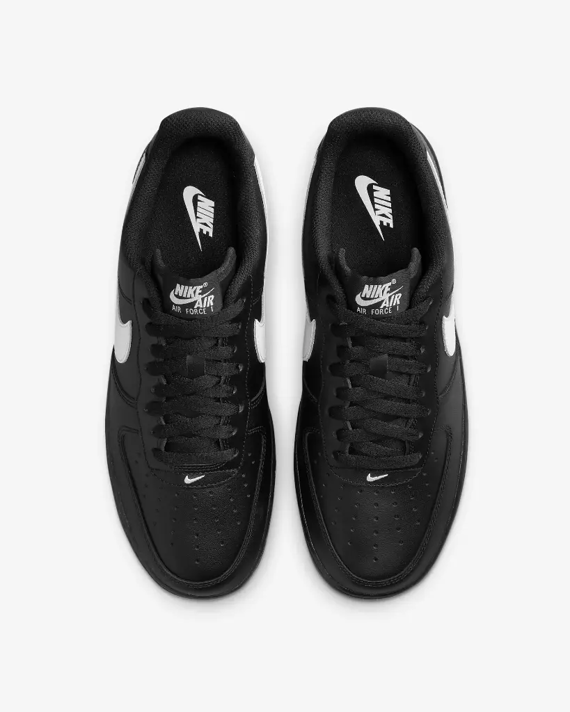 nikeairforce blackwhite4.webp