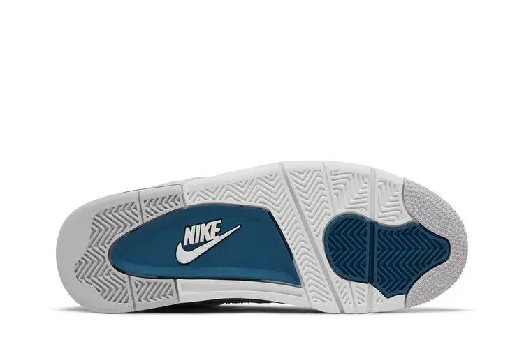 nikeretro4 militaryblue2.webp