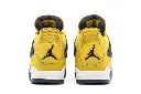 nikeretro4 lightning3.webp